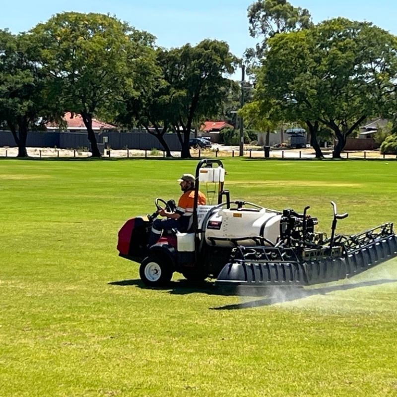 UGC - Liquid Fertilising 3